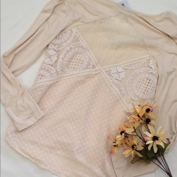 NWT Buckle lace up/back top - Picture 2 of 8